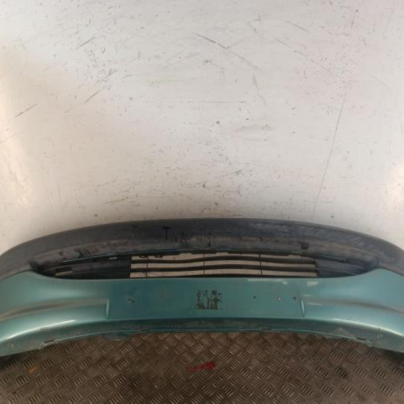 Pare choc avant PEUGEOT 206