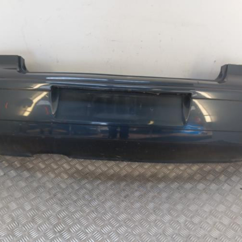 Pare choc arriere VOLKSWAGEN POLO 4