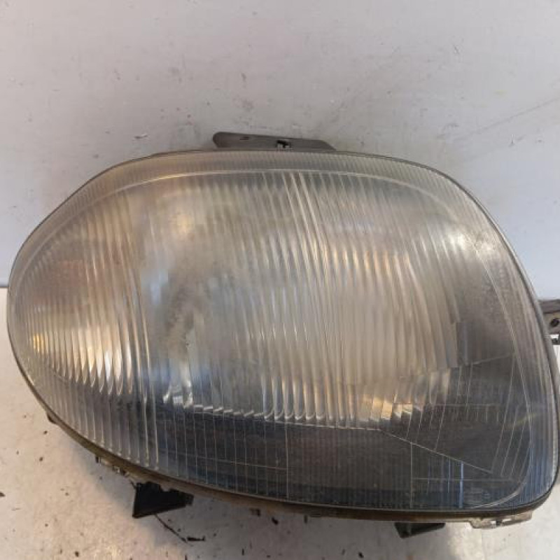 Optique avant principal droit (feux)(phare) RENAULT CLIO 2