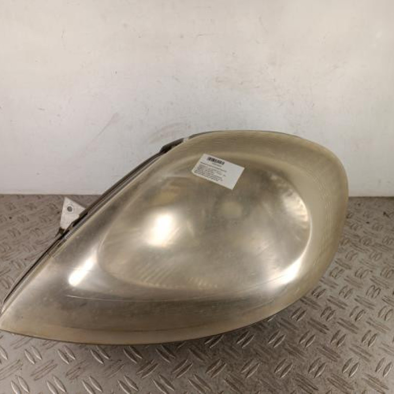 Optique avant principal gauche (feux)(phare) RENAULT TRAFIC 2