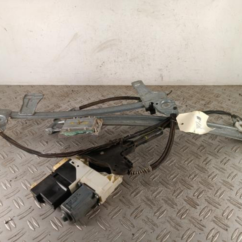 Leve vitre electrique avant droit PEUGEOT 307