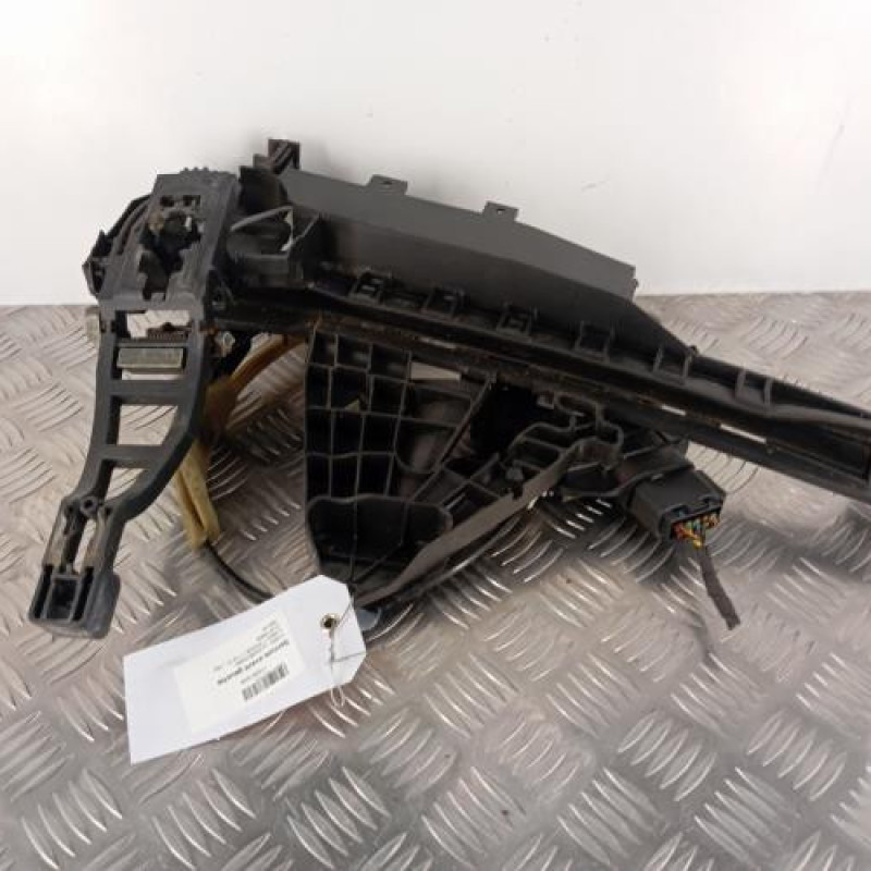 Serrure avant gauche FORD C-MAX 1