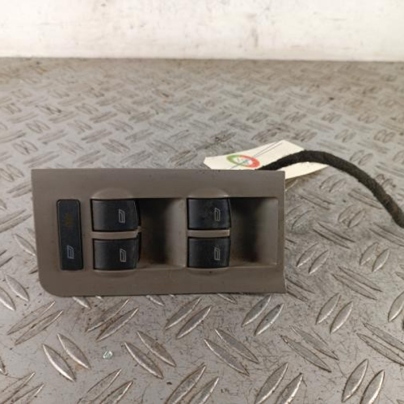 Interrupteur de leve vitre avant gauche AUDI A6 2