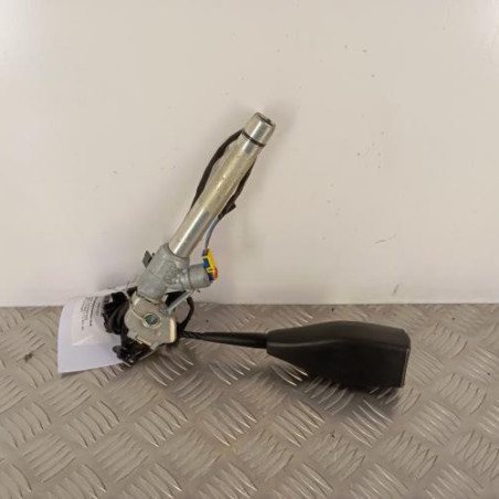 Attache ceinture arriere droit RENAULT KANGOO 2