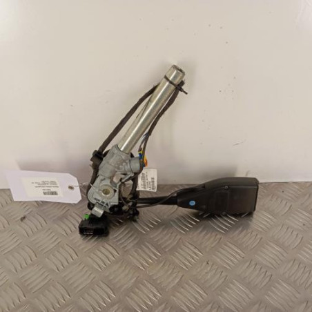 Attache ceinture avant gauche RENAULT KANGOO 2 Photo n°1