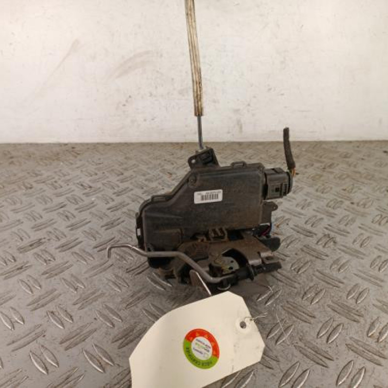 Serrure avant droit AUDI A6 2