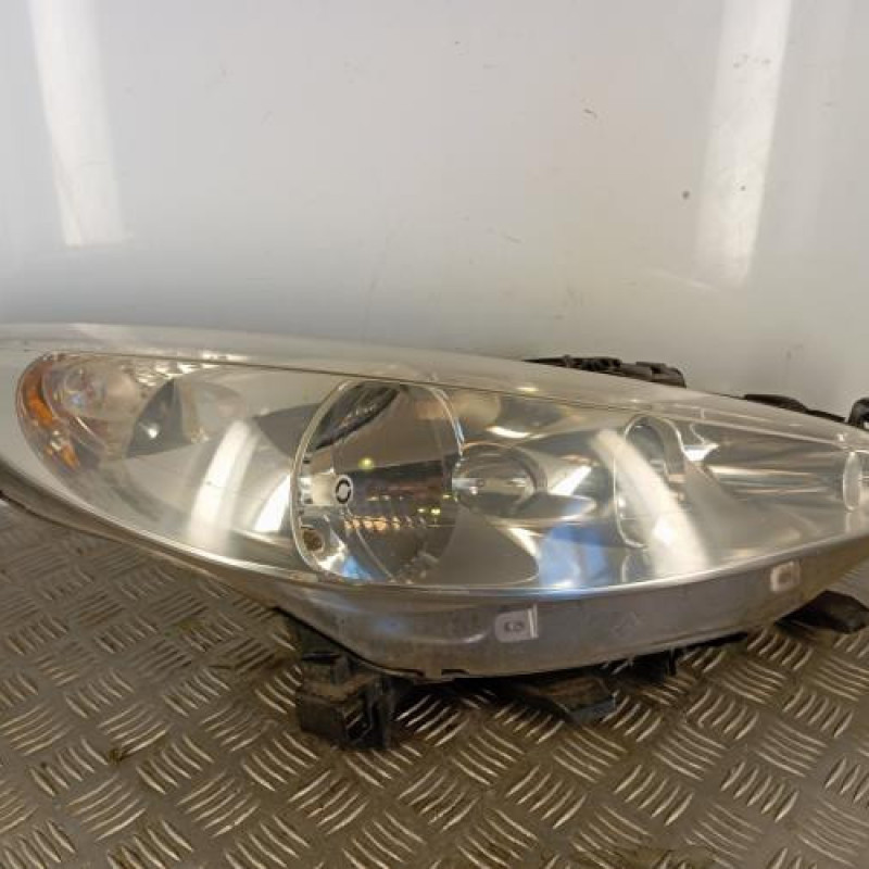 Optique avant principal droit (feux)(phare) PEUGEOT 207