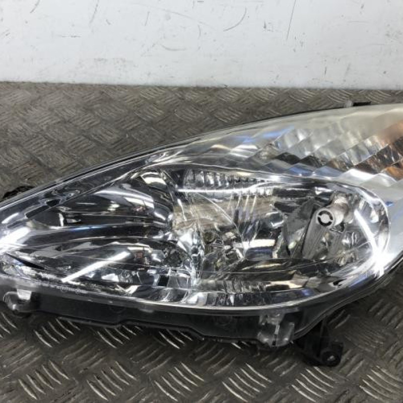 Optique avant principal gauche (feux)(phare) PEUGEOT 607