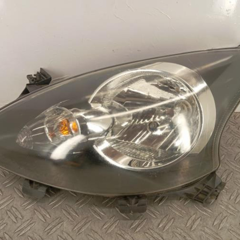Optique avant principal gauche (feux)(phare) TOYOTA AYGO 1