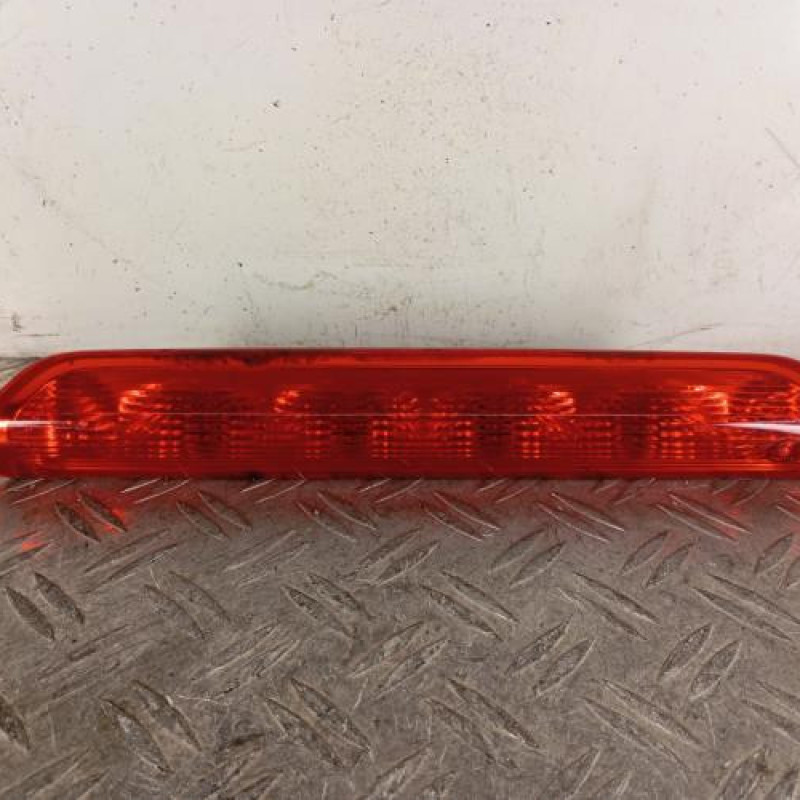 Feu arriere stop central PEUGEOT 308 1