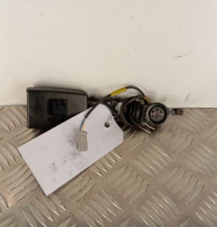 Attache ceinture avant gauche FIAT GRANDE PUNTO
