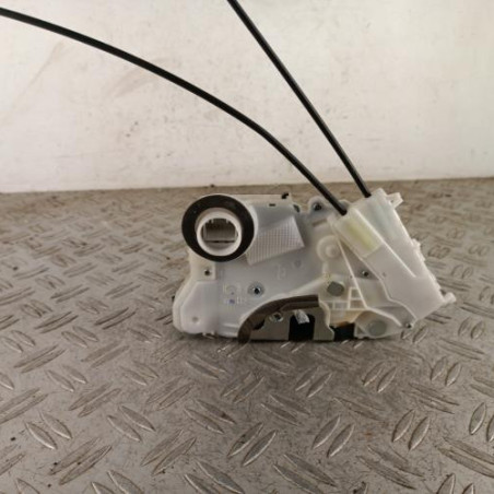 Serrure avant gauche TOYOTA YARIS 3