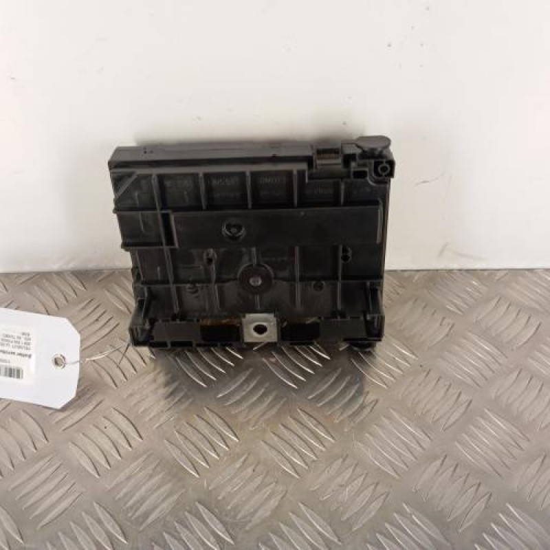Boitier servitude moteur (BSM) PEUGEOT 308 1 SW Boitier servitude moteur (BSM) PEUGEOT 308 1 SW