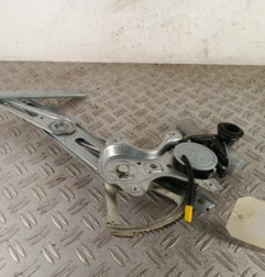 Leve vitre electrique avant gauche TOYOTA YARIS 3 Photo n°1