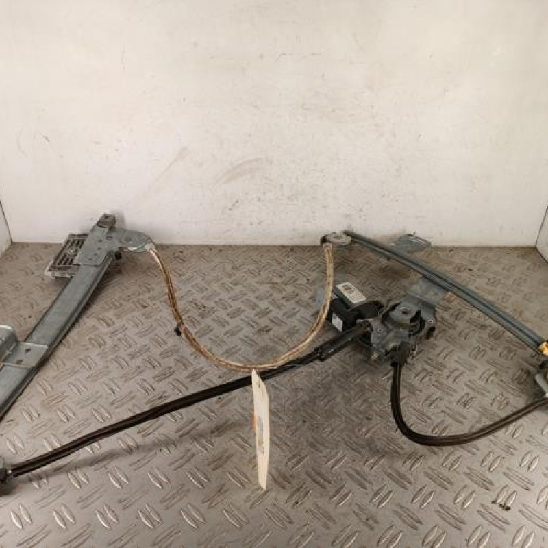 Leve vitre electrique avant gauche PEUGEOT 207