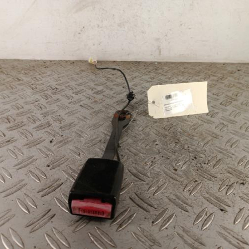 Attache ceinture avant gauche PEUGEOT 307