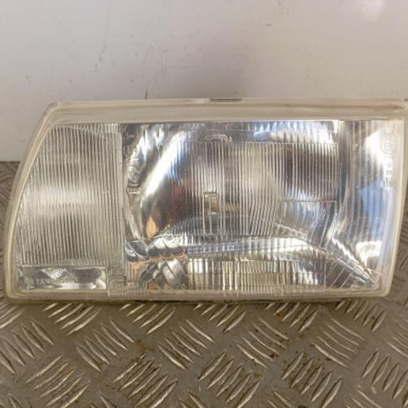 Optique avant principal droit (feux)(phare) CITROEN C15