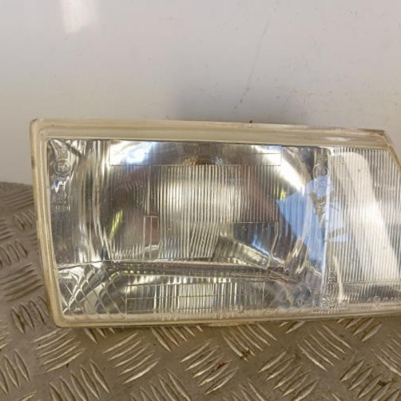 Optique avant principal gauche (feux)(phare) CITROEN C15
