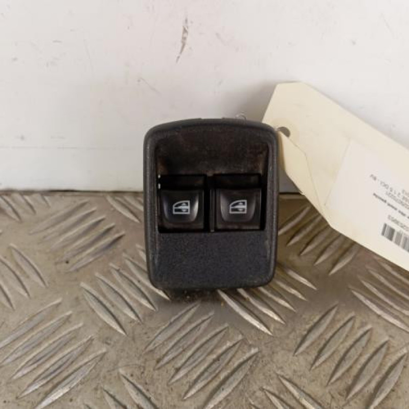 Interrupteur de leve vitre avant gauche RENAULT KANGOO 2