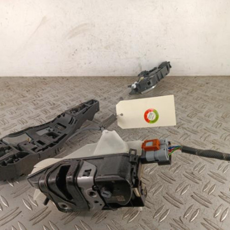 Serrure avant gauche PEUGEOT 208 2