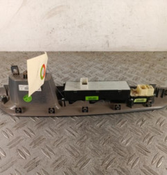 Interrupteur de leve vitre avant gauche KIA RIO 3