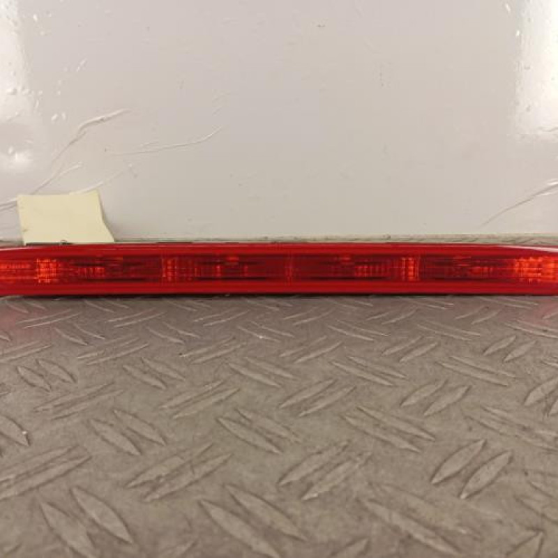 Feu arriere stop central PEUGEOT 5008 1 Feu arriere stop central PEUGEOT 5008 1