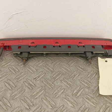 Feu arriere stop central PEUGEOT 5008 1