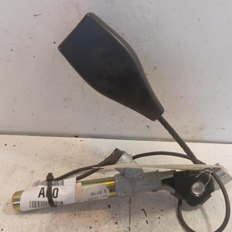 Attache ceinture avant droit RENAULT CLIO 2 Photo n°1