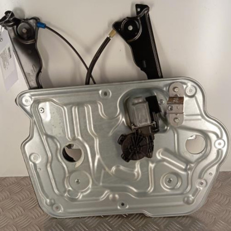 Leve vitre electrique avant gauche NISSAN QASHQAI 1 Photo n°1