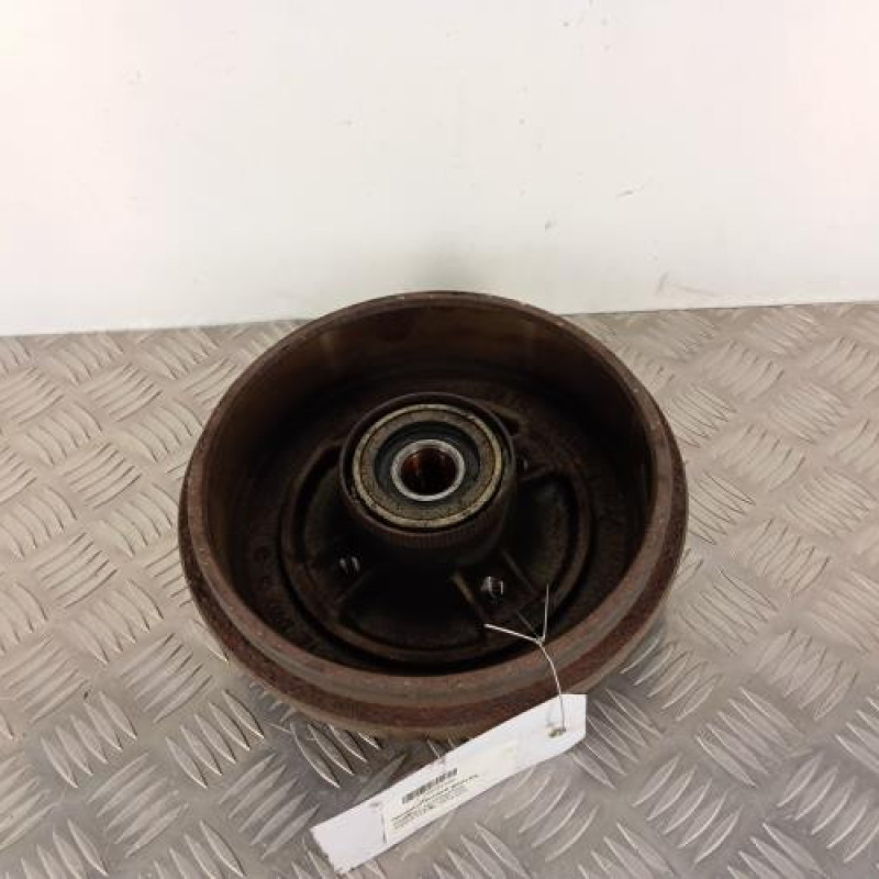 Tambour arriere gauche RENAULT CLIO 4