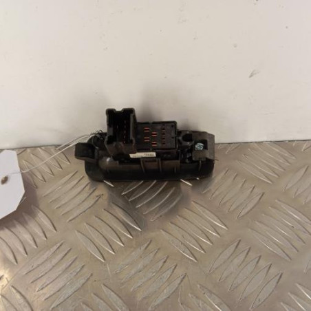 Interrupteur de leve vitre arriere droit NISSAN QASHQAI 1