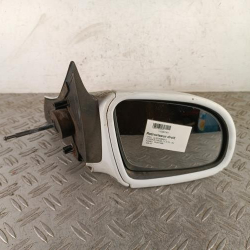 Retroviseur droit OPEL CORSA B