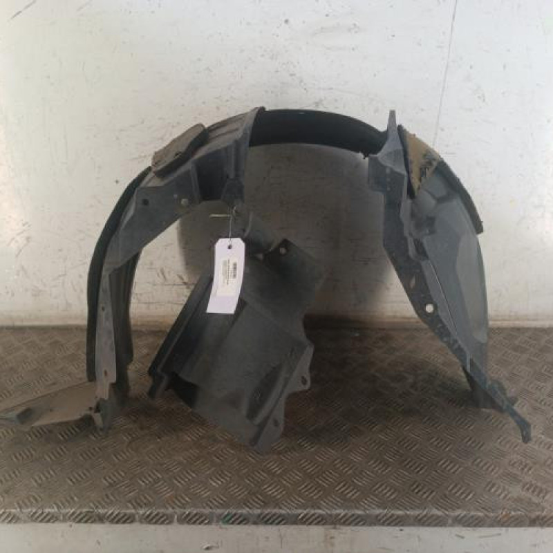 Pare boue avant droit NISSAN QASHQAI 1