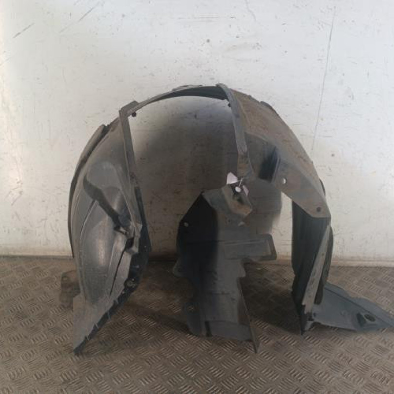 Pare boue avant gauche NISSAN QASHQAI 1