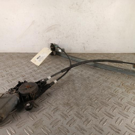 Leve vitre electrique avant gauche PEUGEOT 106 Photo n°1