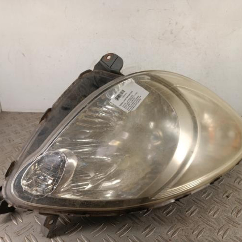 Optique avant principal droit (feux)(phare) TOYOTA YARIS VERSO
