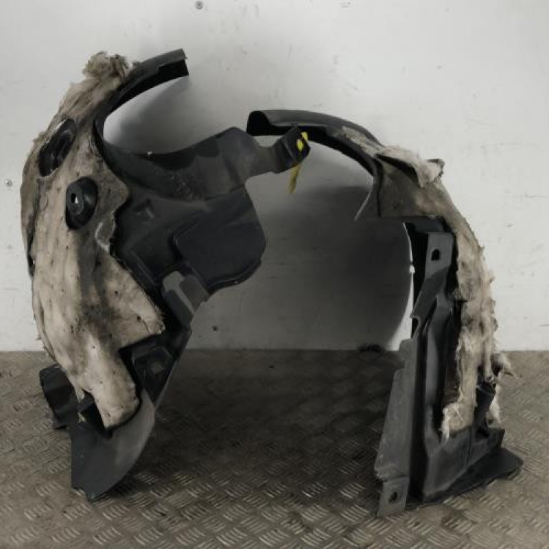 Pare boue avant gauche RENAULT CAPTUR 1