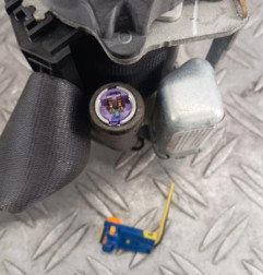 Ceinture avant droit VOLKSWAGEN GOLF 5 Photo n°4