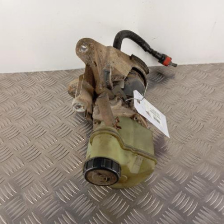 Pompe de direction RENAULT CLIO 2 Photo n°1