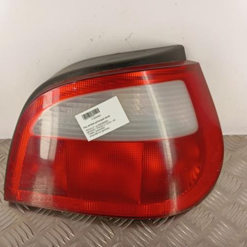 Feu arriere principal droit (feux) RENAULT MEGANE 1