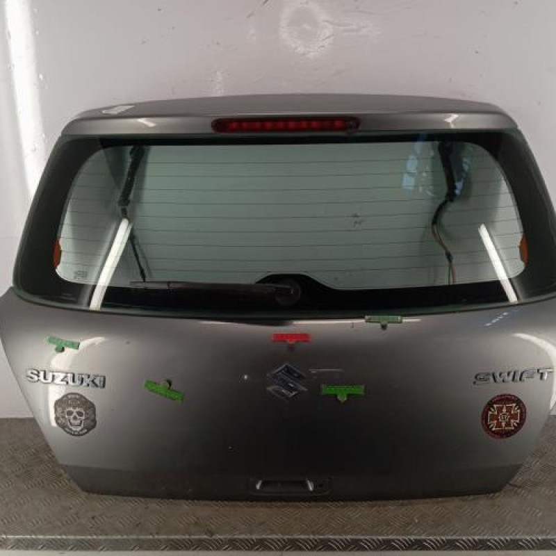 Malle/Hayon arriere SUZUKI SWIFT 3
