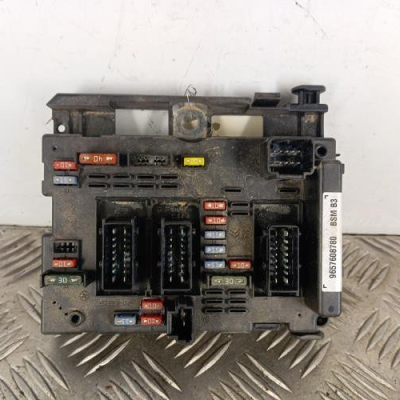 Boitier servitude moteur (BSM) PEUGEOT 206