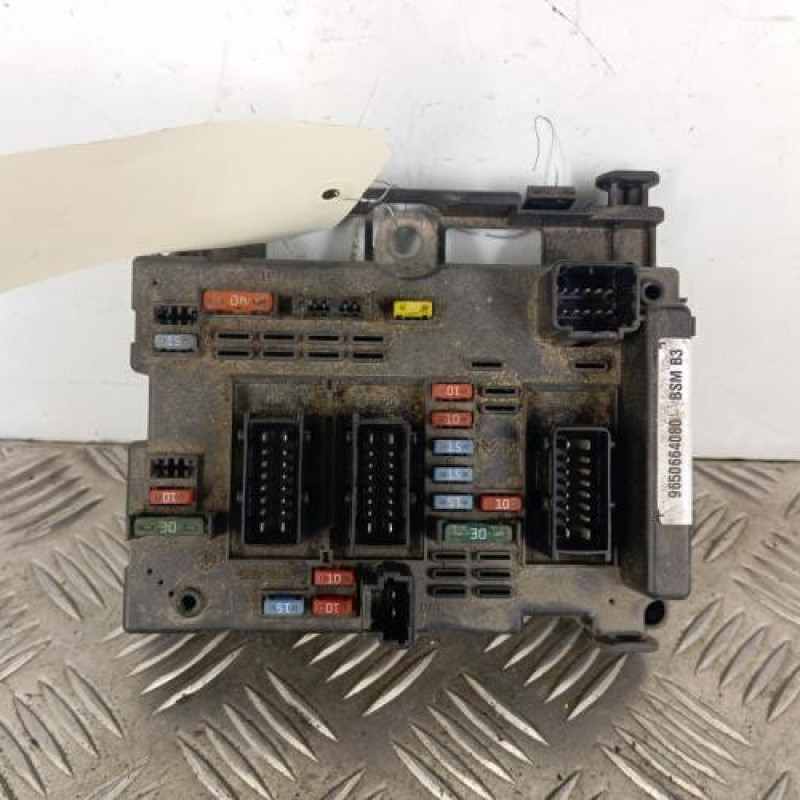 Boitier servitude moteur (BSM) PEUGEOT 307