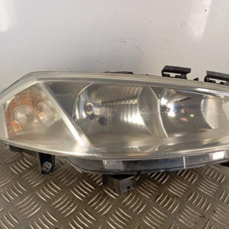 Optique avant principal droit (feux)(phare) RENAULT MEGANE 2