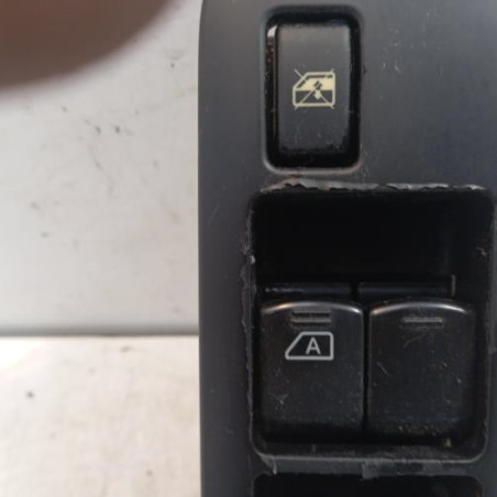 Interrupteur de leve vitre avant gauche NISSAN QASHQAI 1
