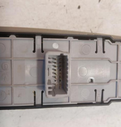 Interrupteur de leve vitre avant gauche RENAULT GRAND SCENIC 3 Photo n°4