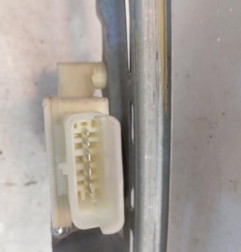 Leve vitre electrique arriere gauche PEUGEOT 308 2 SW Photo n°3