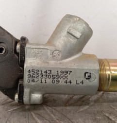 Attache ceinture avant gauche PEUGEOT 306