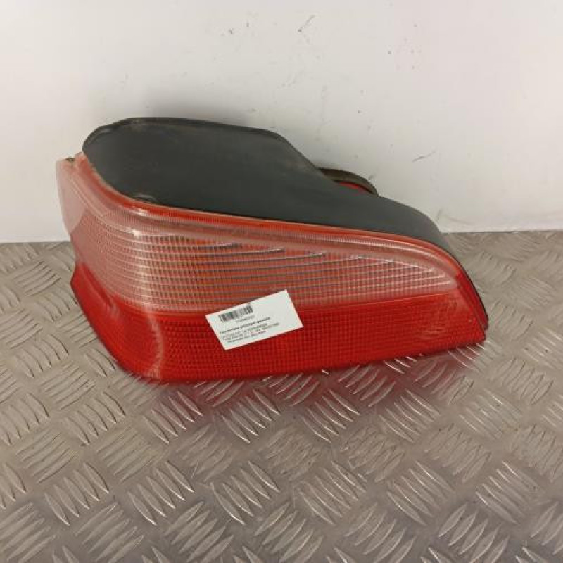 Feu arriere principal gauche (feux) PEUGEOT 106