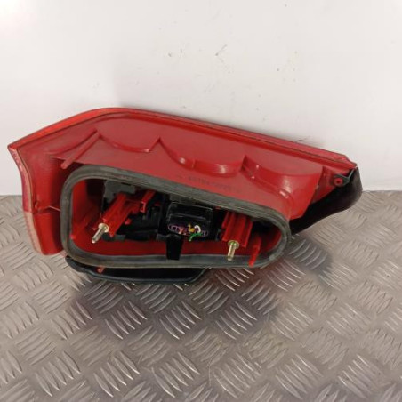 Feu arriere principal gauche (feux) PEUGEOT 106
